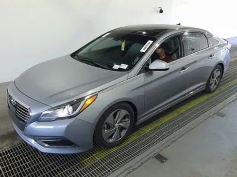 Used 2016 Hyundai Sonata Limited w/ Option Group 02 FWD image 1