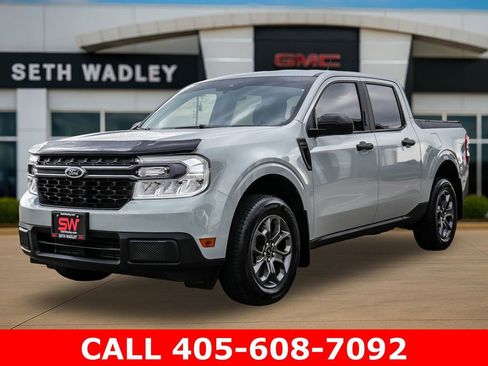Used 2023 Ford Maverick XLT FWD image 3