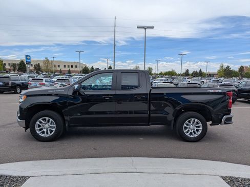 Used 2025 Chevrolet Silverado 1500 LT AWD/4WD image 9
