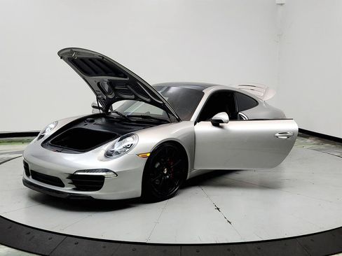 Used 2013 Porsche 911 GT3 RS image 9