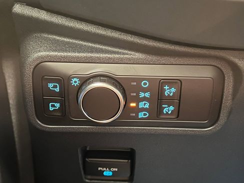 Used 2025 Ford Bronco Badlands image 17