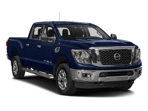 Used 2017 Nissan Titan SV AWD/4WD image 6