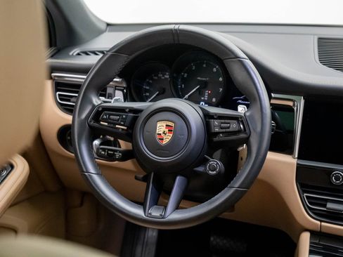 Certified 2023 Porsche Macan Turbo image 10