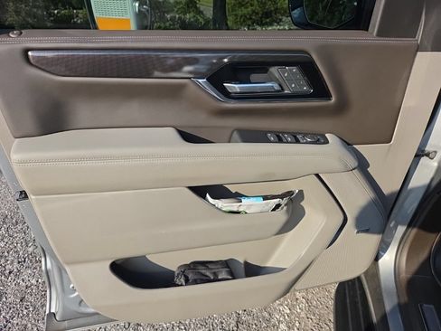 Used 2025 GMC Yukon XL Elevation w/ LPO, Floor Liner Package AWD/4WD image 15