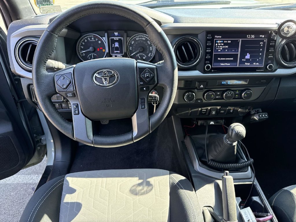 Used 2022 Toyota Tacoma TRD Sport AWD/4WD image 29