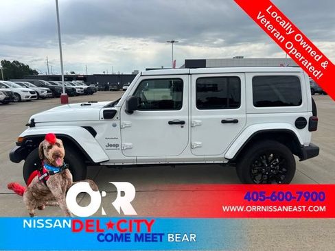 Used 2024 Jeep Wrangler Unlimited Sahara AWD/4WD image 2