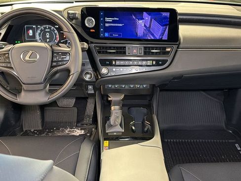 New 2025 Lexus ES 350 Ultra Luxury image 10