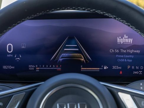 Used 2025 Buick Envision Sport Touring image 18