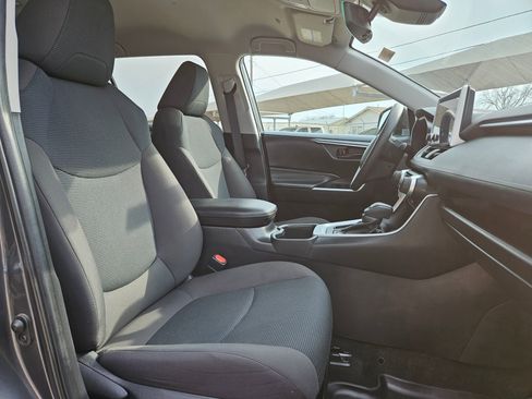 Used 2023 Toyota RAV4 LE image 27