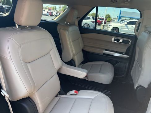 Used 2023 Ford Explorer XLT w/ Equipment Group 202A image 14