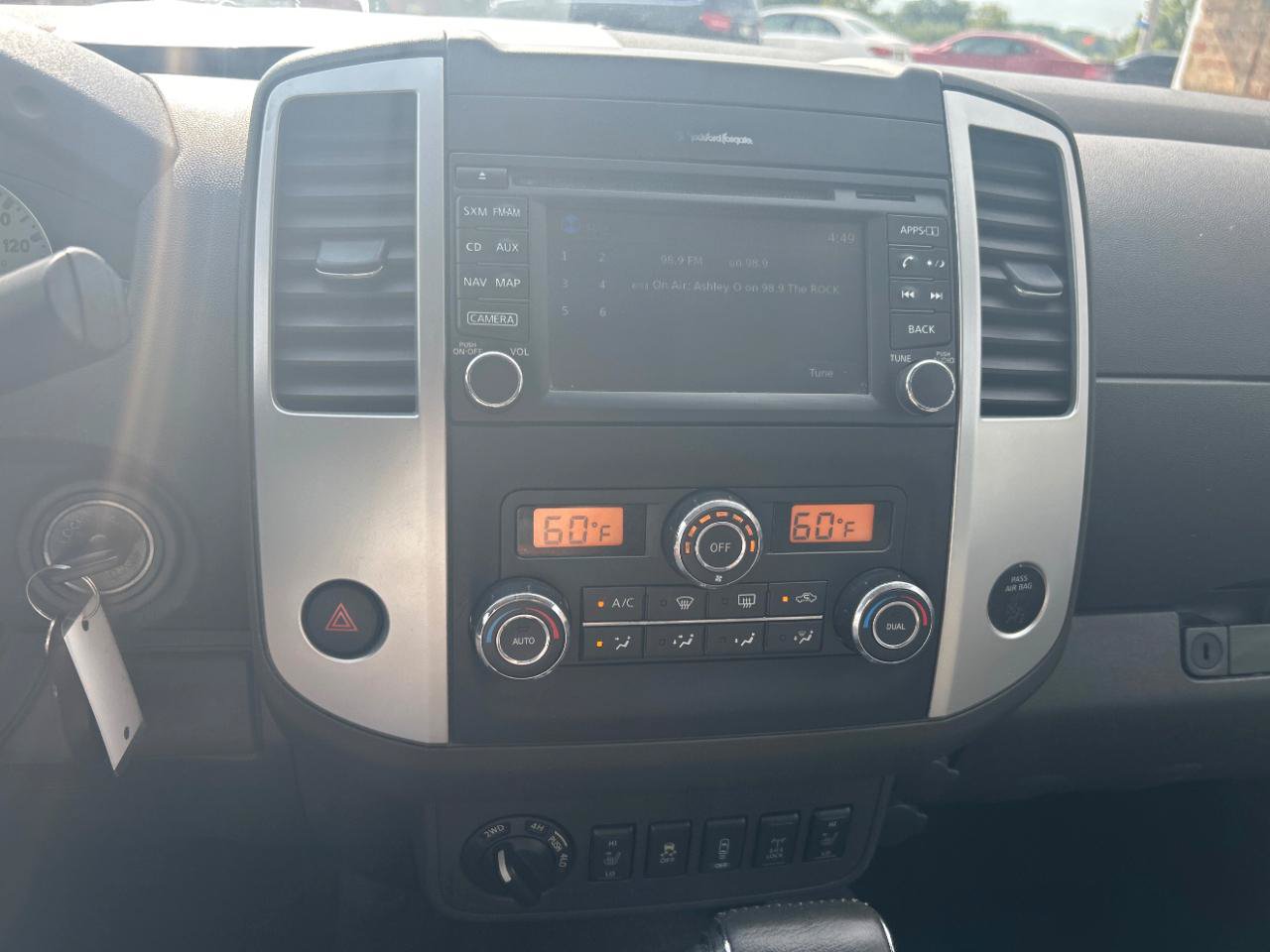 Used 2016 Nissan Frontier PRO-4X w/ Pro-4x Luxury Package AWD/4WD image 13