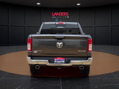 Used 2022 RAM 1500 Big Horn AWD/4WD image 3