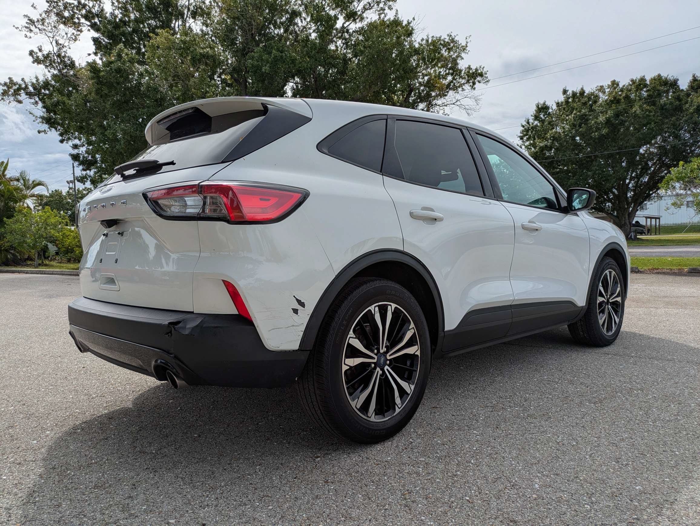 Used 2022 Ford Escape SE w/ SE Sport Appearance Package FWD image 7