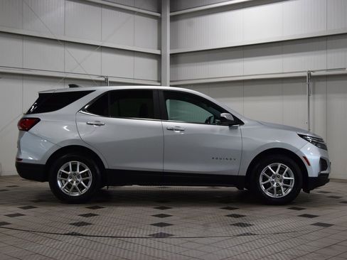 Used 2022 Chevrolet Equinox LT FWD image 9