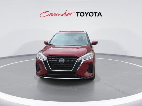 Used 2024 Nissan Kicks SV FWD image 3