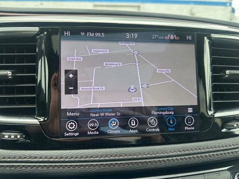 Used 2020 Chrysler Pacifica Limited image 26