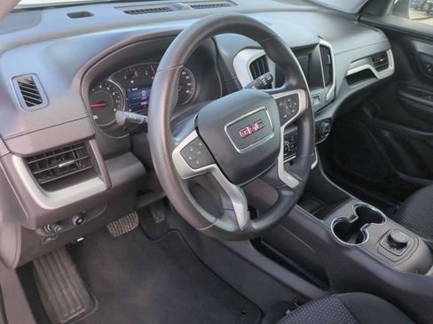 Used 2024 GMC Terrain SLE FWD image 10