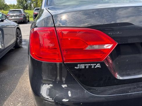 Used 2012 Volkswagen Jetta S FWD image 11