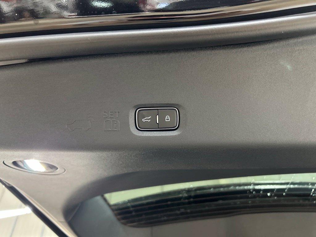 Used 2026 Lincoln Navigator L Reserve AWD/4WD image 34