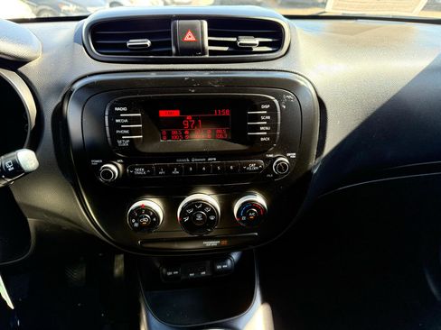 Used 2014 Kia Soul image 22