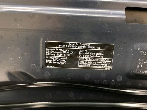 Used 2024 Volvo S60 T8 Plus w/ Climate Package image 31