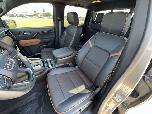 New 2026 GMC Canyon AT4 w/ Technology Plus Package image 19