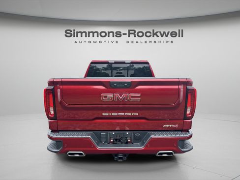 Used 2023 GMC Sierra 1500 AT4 w/ AT4 Preferred Package AWD/4WD image 4