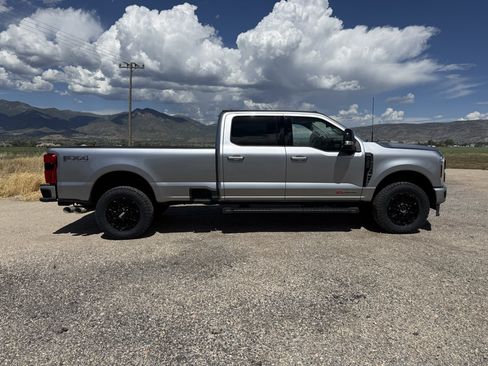 Used 2024 Ford F350 Lariat w/ Lariat Ultimate Package AWD/4WD image 8