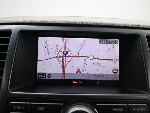 Used 2011 Nissan Armada Platinum w/ 2nd Row Captain Seat Pkg image 18