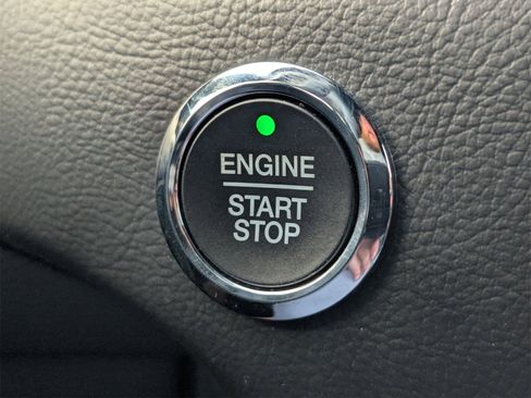 Used 2021 Ford Edge ST image 26