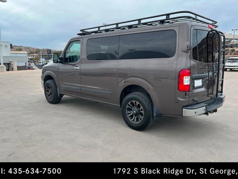 Used 2018 Nissan NV 3500 SL image 3