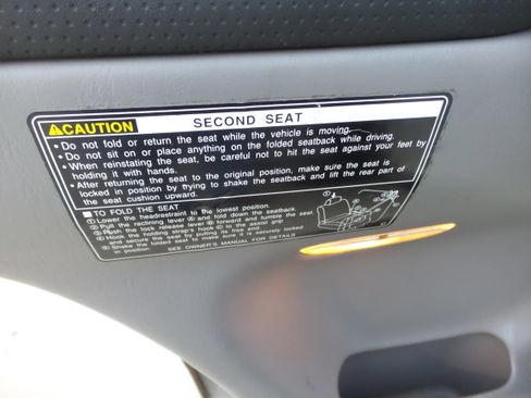 Used 2003 Toyota Land Cruiser image 32