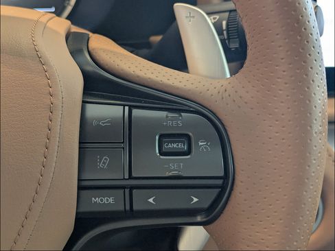 Used 2025 Lexus LC 500 Coupe w/ Dynamic Handling Package RWD image 22