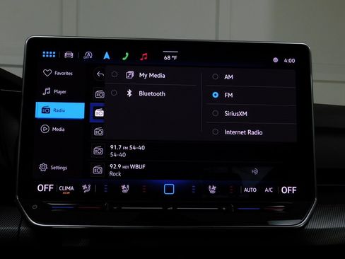 Used 2025 Volkswagen Golf image 69