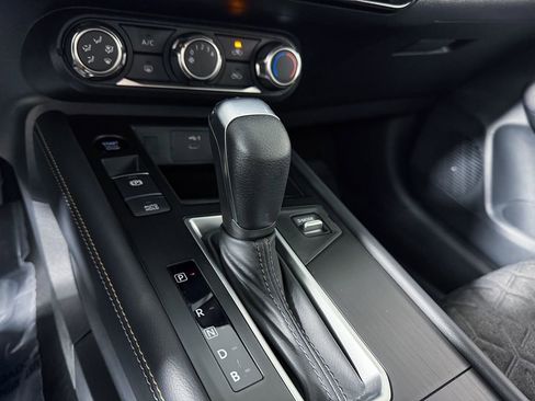 Certified 2025 Nissan Kicks SV image 21