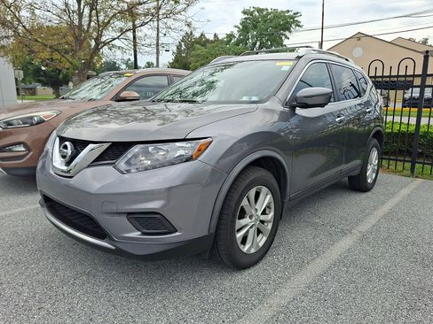 Used 2016 Nissan Rogue SV w/ SV Premium Package AWD/4WD image 3