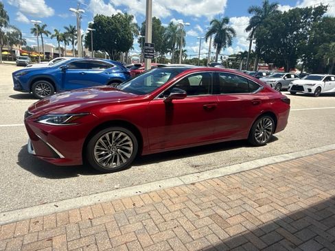 Used 2025 Lexus ES 350 w/ Technology Package FWD image 6