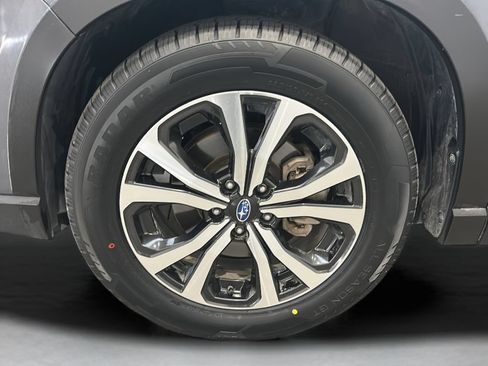 Used 2020 Subaru Forester Limited w/ Popular Package #3 AWD/4WD image 9