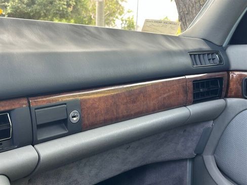 Used 1987 Mercedes-Benz 560 SEL image 28