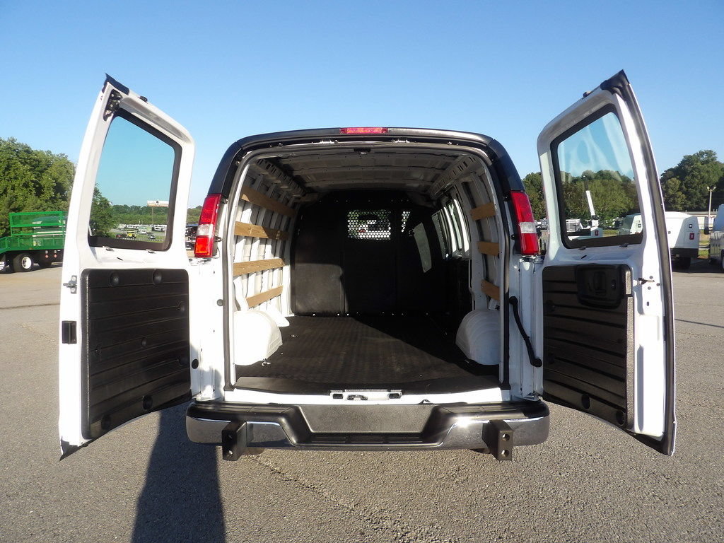 Used 2025 GMC Savana 2500 w/ Driver Convenience Package RWD image 43