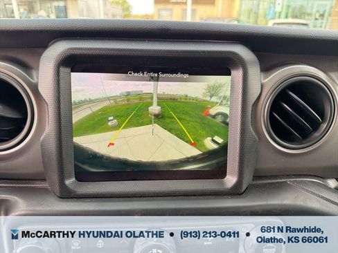 Used 2021 Jeep Wrangler Unlimited Sport AWD/4WD image 9
