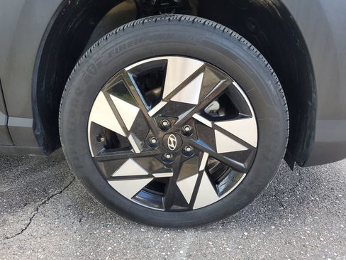 Used 2024 Hyundai Kona SEL FWD image 5