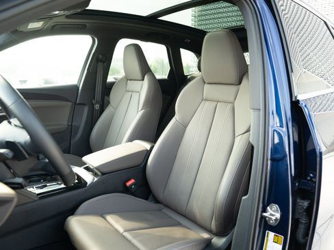 Certified 2025 Audi Q5 Premium w/ Premium Plus AWD/4WD image 22