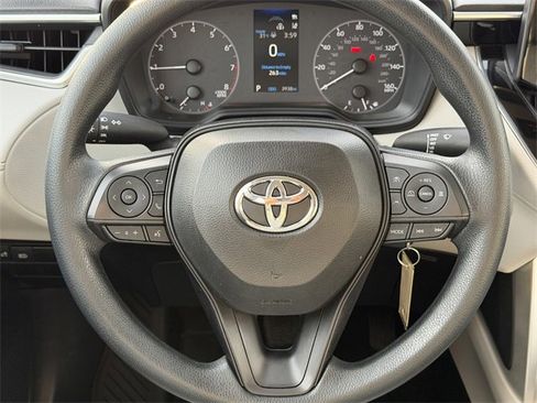 Used 2024 Toyota Corolla Cross L image 26