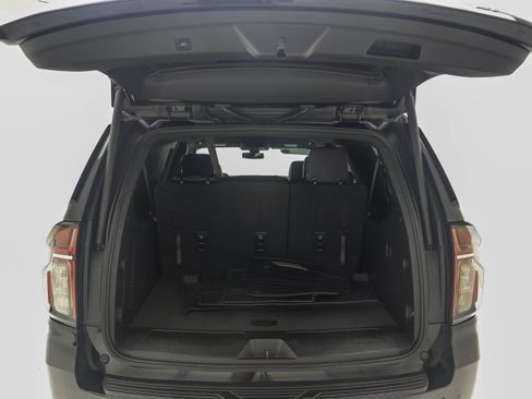 Used 2021 Chevrolet Suburban LT AWD/4WD image 11