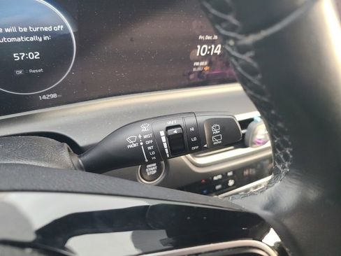 Used 2024 Kia Seltos EX image 23