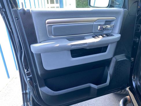 Used 2018 RAM 1500 Big Horn image 31