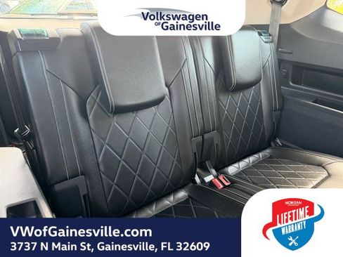 Certified 2024 Volkswagen Atlas SEL Premium R-Line AWD/4WD image 9