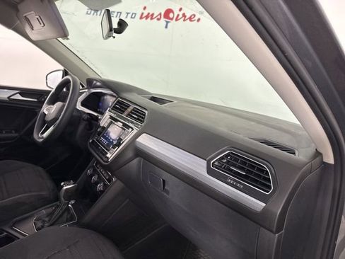 Used 2022 Volkswagen Tiguan S image 17