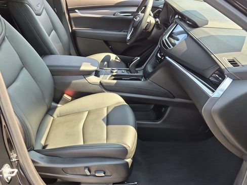 Certified 2024 Cadillac XT6 Luxury AWD/4WD image 27
